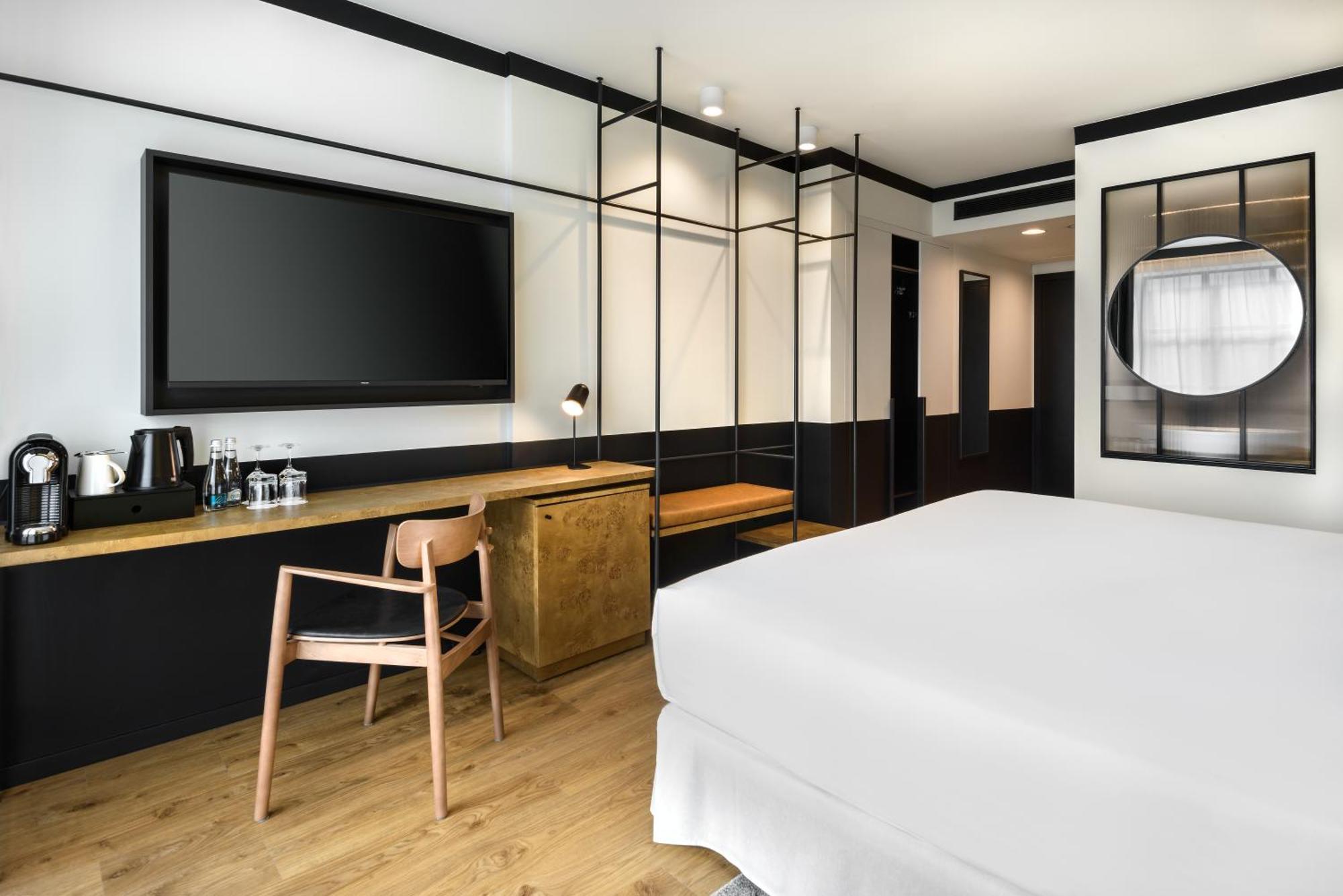 Deluxe Double or Twin Room View